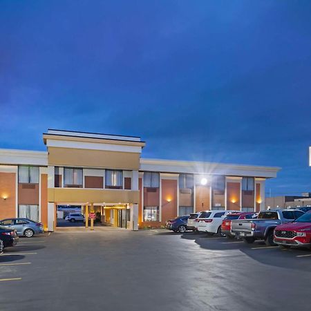 Best Western Inn At The Rochester Airport Екстер'єр фото